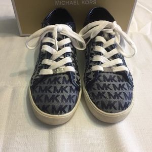 Michael Kors Navy Blue Starla Size 4 Girl's